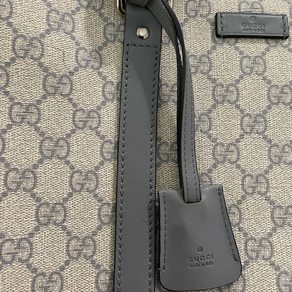 This is a almost new bag, no Steins Inside Out. - Picture 4 of 7